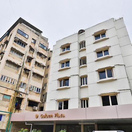 Oyo 2351 Hotel Golden Plaza Αχμπανταμπάντ Εξωτερικό φωτογραφία
